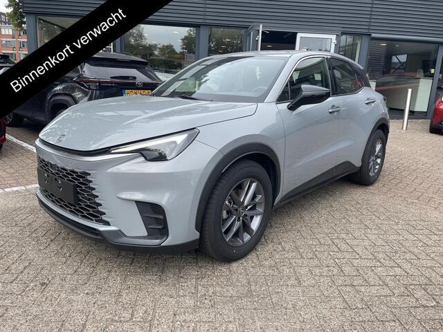Lexus LBX Business Line Pro 2WD | Dodehoek detectie | Stuur- & Stoelverwarming | Navigatie | Parkeersensoren