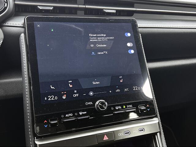 Lexus LBX Relax 2WD | Premium Pack |