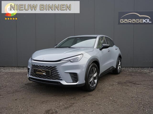 Lexus LBX Cool 2WD Dealeronderh. / Tech Pack / Lederen Bekleding / Digitaal display / Elektr. Achterklep / Stoelverwarming / Keyless / Led / Camera