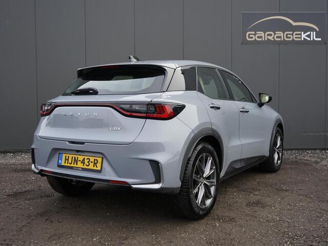 Lexus LBX Cool 2WD Dealeronderh. / Tech Pack / Lederen Bekleding / Digitaal display / Elektr. Achterklep / Stoelverwarming / Keyless / Led / Camera