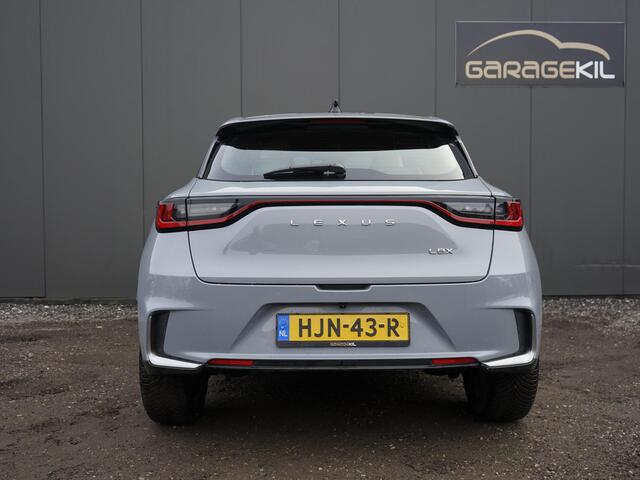 Lexus LBX Cool 2WD Dealeronderh. / Tech Pack / Lederen Bekleding / Digitaal display / Elektr. Achterklep / Stoelverwarming / Keyless / Led / Camera