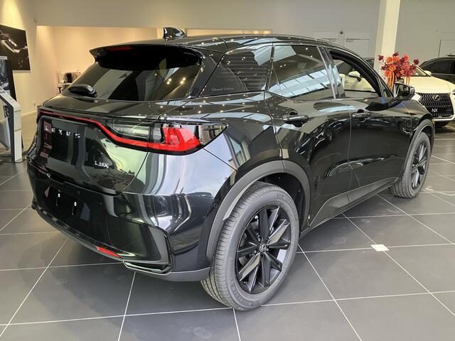 Lexus LBX 35th Edition | Advance Pack | Mark Levinson | HUD | 360 camera | Uit voorraad leverbaar |