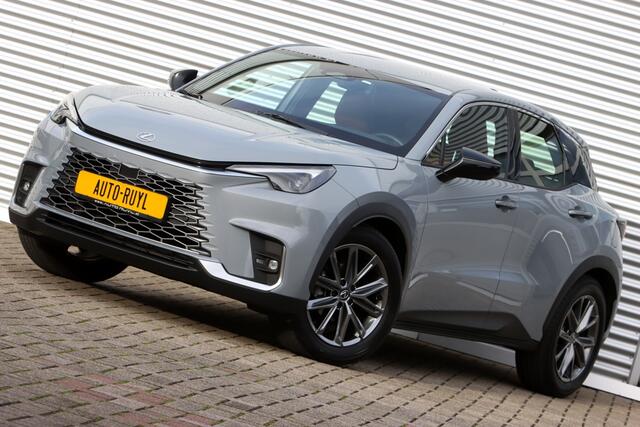 Lexus LBX Relax 2WD Tech Pack / Leder