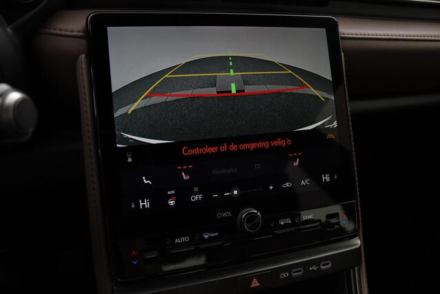 Lexus LBX Elegant 2WD | Tech Pack | Elektrisch bedienbare achterklep | Stoelverwarming | Parkeersensoren