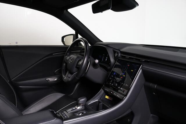 Lexus LBX Relax AWD Advance Pack | Mark Levinson | 360 Camera | HUD |