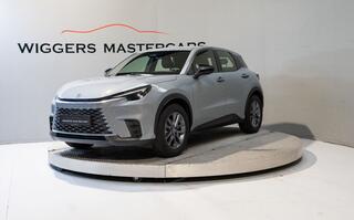 lexus-lbx-business-line-2-wd-136-pk