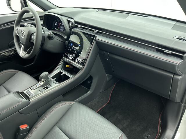 Lexus LBX Emotion 2WD | Advanced Pack | Bi-Tone Metallic | Lexus Link + |