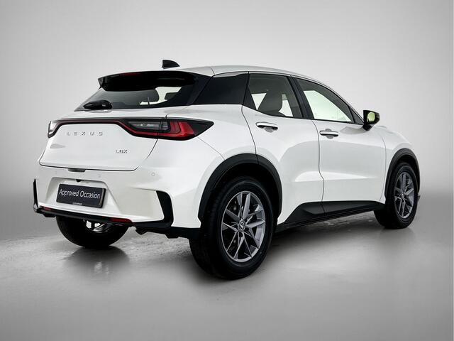 Lexus LBX Business Line 2WD | Draadloze Telefoonlader | Parkeersensoren | Navigatie |