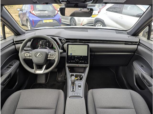 Lexus LBX Business Line 2WD | Comfort + Safety Pack | Stoelverwarming | Keyless | BSM | PDC V+A | ACC | Camera