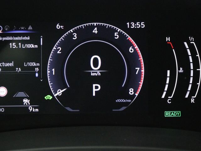 Lexus LBX Elegant 2WD