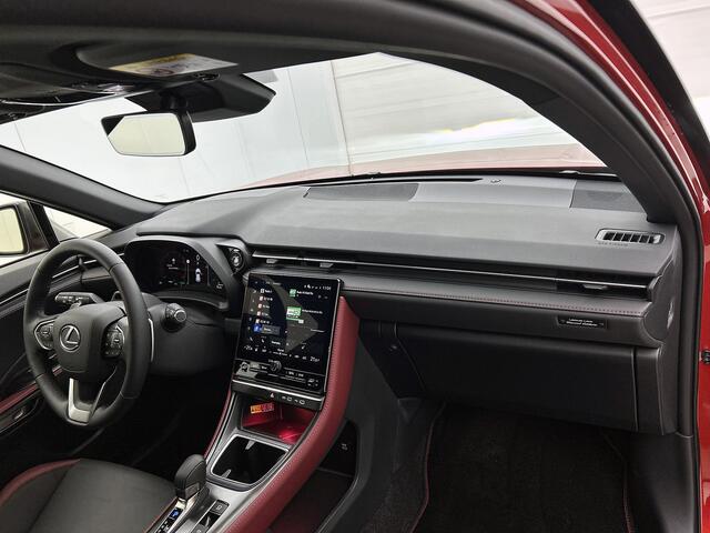 Lexus LBX 35th Edition | Bi-Tone Premium Metallic | 18" Mat Zwarte Velgen | Dark Rose Interieur |