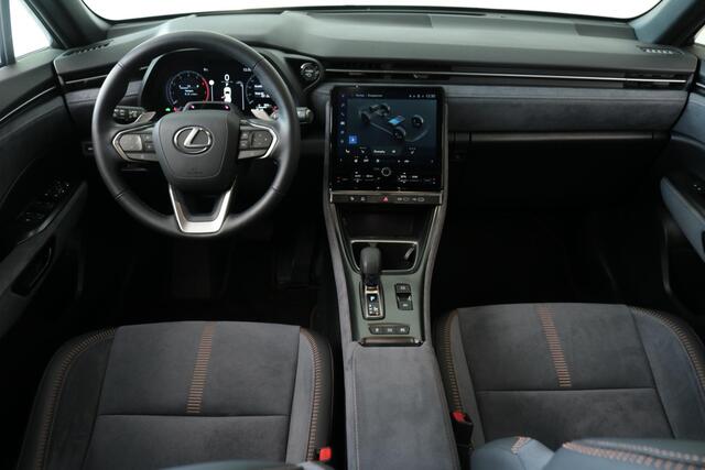 Lexus LBX Cool 2WD, Advanced Pack, Mark Levinson