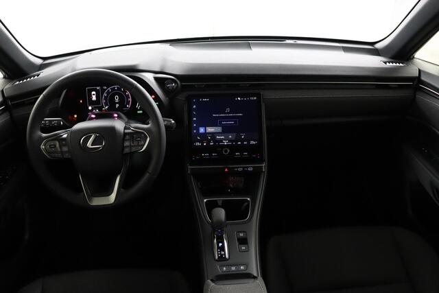 Lexus LBX Elegant 2WD | Apple Carplay/Android Auto | Parkeersensoren | Stoel/Stuurverwarming | Parkeercamera |