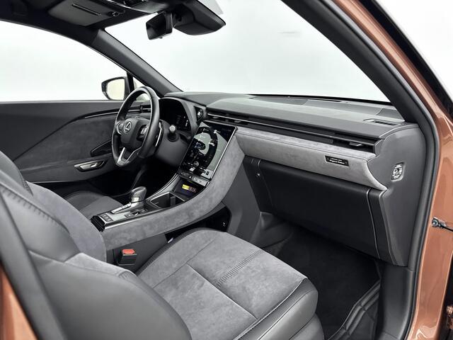 Lexus LBX Original Edition 2WD | BTW-Auto | 360' Camera | Stoelgeheugen |