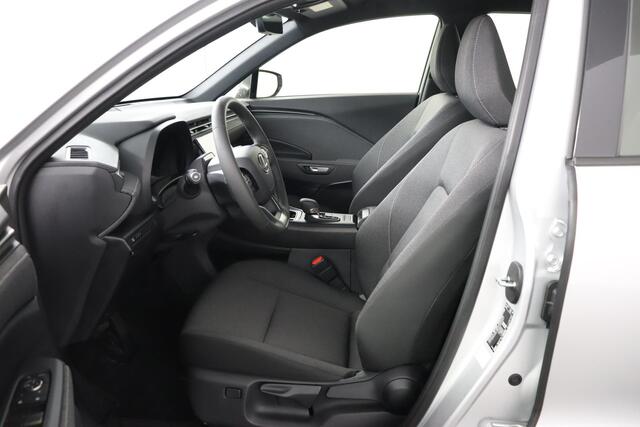 Lexus LBX Business Line 2WD | Dodehoek Detectie | Parkeersensoren Rondom | Navigatie | Stoel en Stuurverwarming | Keyless Entry |