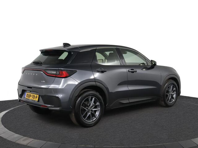 Lexus LBX Elegant 2WD | Apple Carplay/Android Auto | Parkeersensoren | Stoel/Stuurverwarming | Parkeercamera |