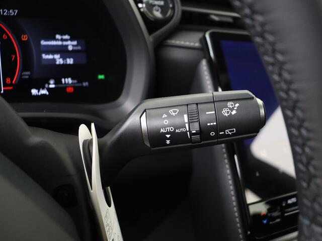 Lexus LBX Relax 2WD Advanced Pack | HUD | 360 Camera