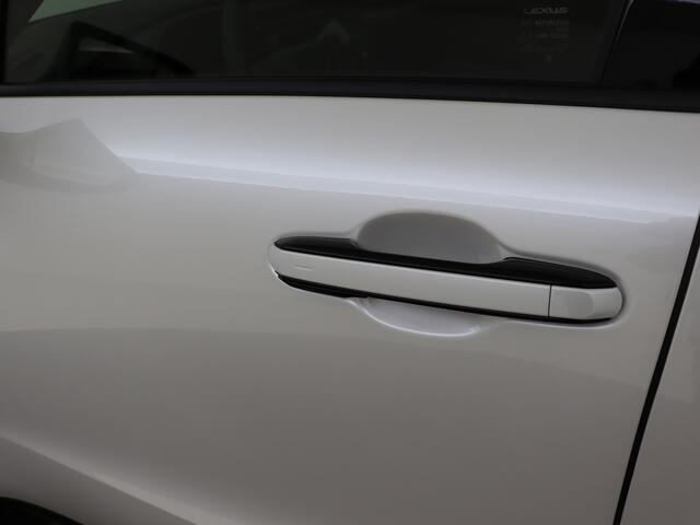 Lexus LBX Elegant 2WD Advanced Pack | HUD | 360 Camera