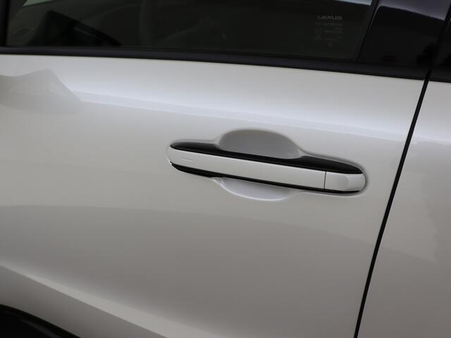 Lexus LBX Emotion 2WD Advanced Pack | HUD | Mark Levinson