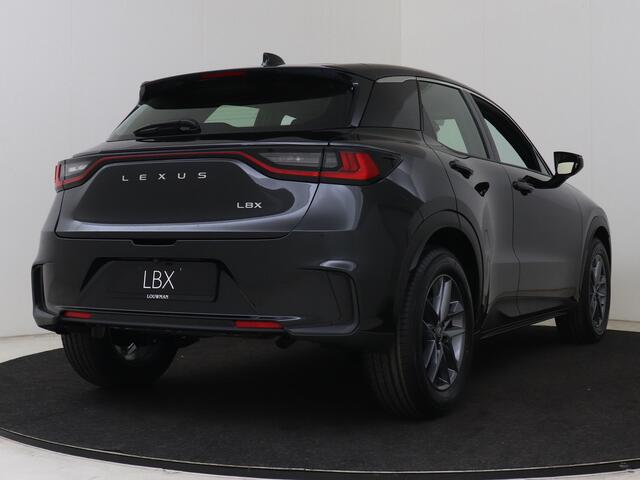 Lexus LBX 2WD Parkeersensoren | Dode hoek Detectie | Stoelverwarming