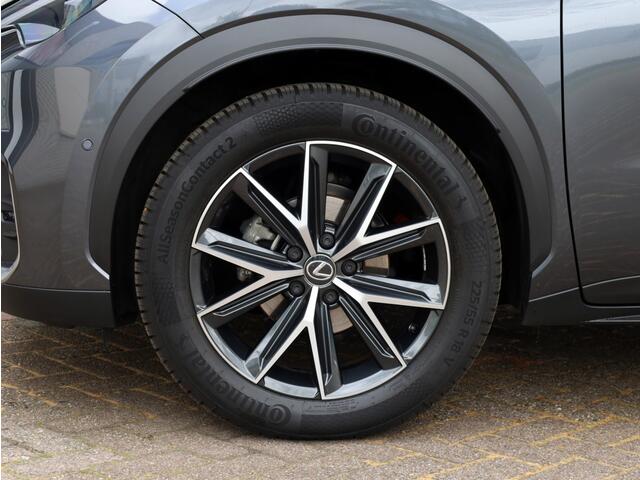 Lexus LBX Cool 2WD | Advanced Pack | Mark Levinson | 360 Camera