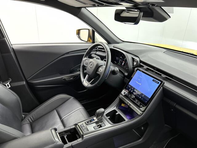 Lexus LBX Relax 2WD | BTW Voertuig | Premium uitgevoerd | Dealeronderhouden |