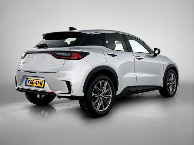 Lexus LBX Relax 2WD | Advanced Pack | Elektrische Stoelen met Geheugen | Mark Levinson |