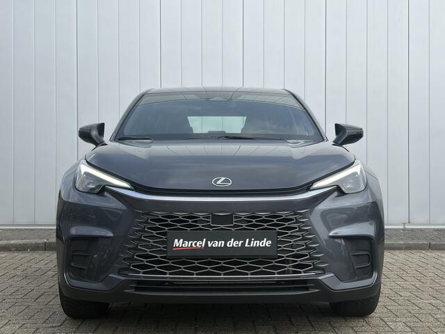 Lexus LBX Business Line 2WD Parkeer en Dodehoek Sensoren Stoel Stuur Verwarming