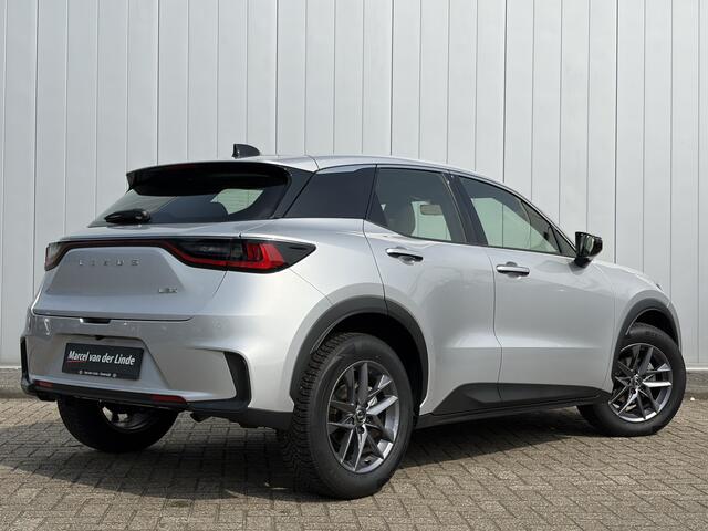 Lexus LBX Business Line 2WD Parkeer en Dodehoek Sensoren Stoel Stuur Verwarming