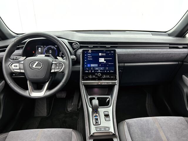 Lexus LBX Cool 2WD | Apple CarPlay / Android Auto (Navigatie) | BLS | PDC |
