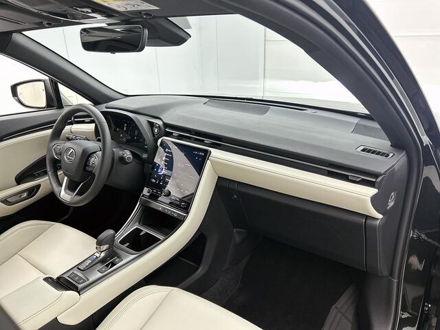 Lexus LBX Elegant 2WD | 18" LM Velgen | Stoelverwarming | Leder |