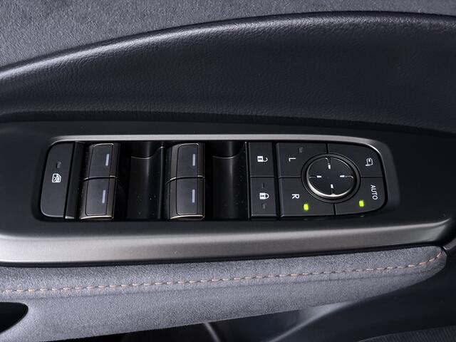 Lexus LBX Cool AWD | Premium Pack | BLS |