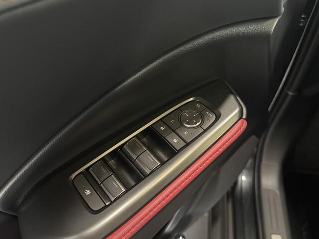 Lexus LBX 35th Edition | Elektr. Stoel | Stuur/Stoelverwarming | BSM |