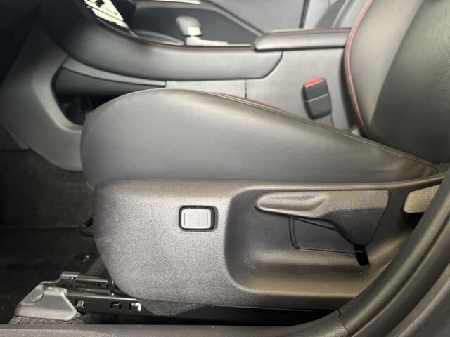 Lexus LBX Emotion 2WD | Stoelverwarming | Elektrische achterklep | BSM |