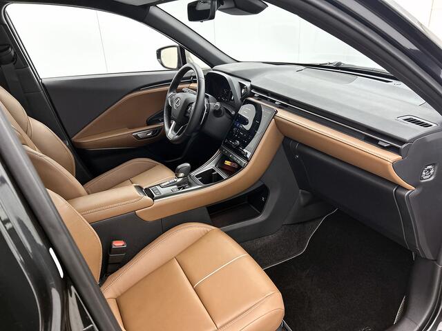 Lexus LBX Relax 2WD Advanced Pack | BTW voertuig | Mark Levinson | Bruin Leder | Memory Seat | Stoel+Stuurverwarming | Head-Up Display | Blind Spot Monitor | Full LED Adaptive | Elektrische achterklep |