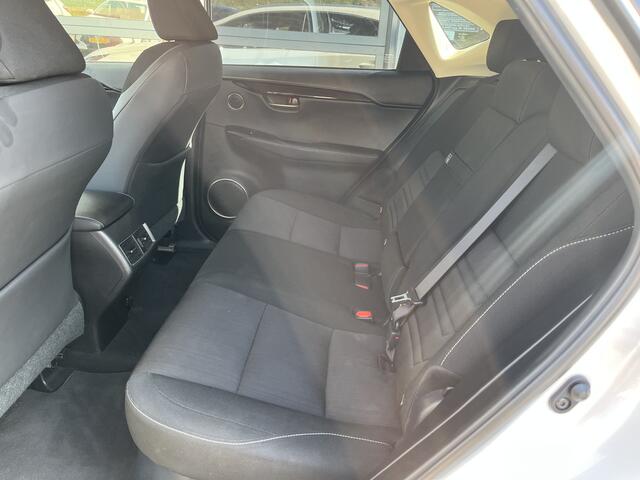 Lexus NX 300h AWD