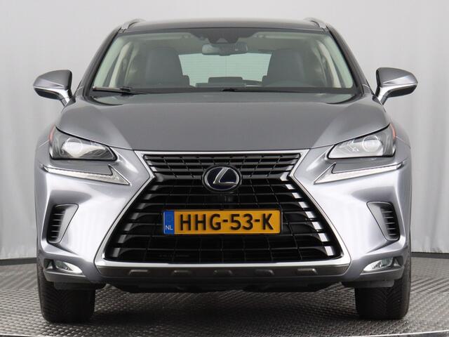Lexus NX 300h Business Line (Camera / Navi / ACC / Carplay / Stoelverw.)