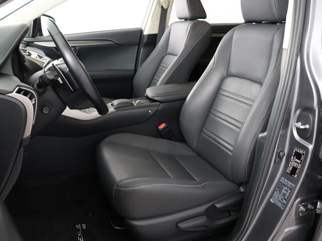 Lexus NX 300h Business Line (Camera / Navi / ACC / Carplay / Stoelverw.)