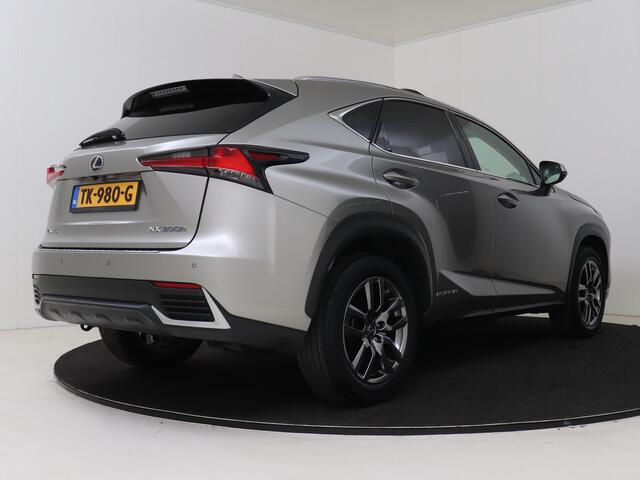 Lexus NX 300h AWD Luxury Line