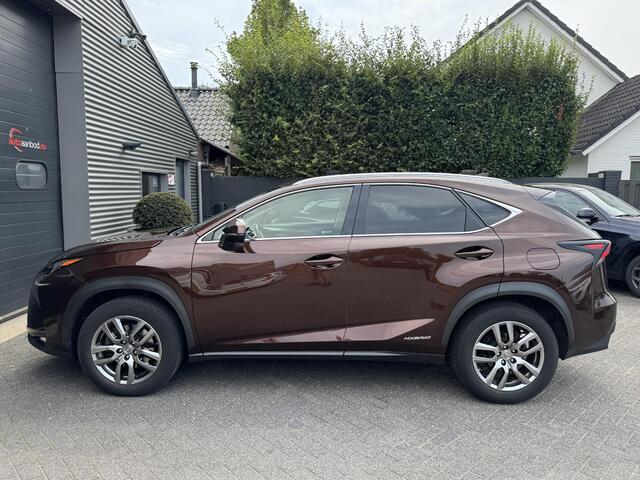 Lexus NX 300h AWD Business Line Pro | Navigatie | Camera | Lederen Bekleding | Lichtmetalen Velgen |