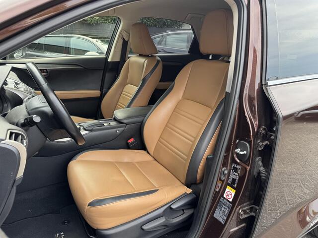 Lexus NX 300h AWD Business Line Pro | Navigatie | Camera | Lederen Bekleding | Lichtmetalen Velgen |
