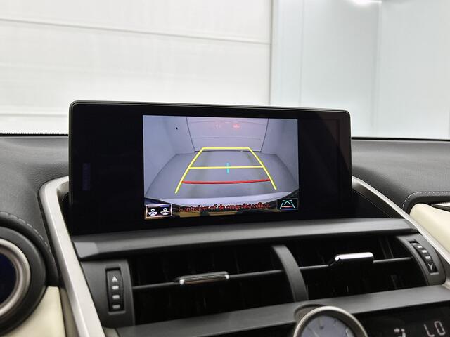 Lexus NX 300h AWD Ultimate Edition | NL-Auto | Groot Navigatie | Bi-Tone Leder Interieur |