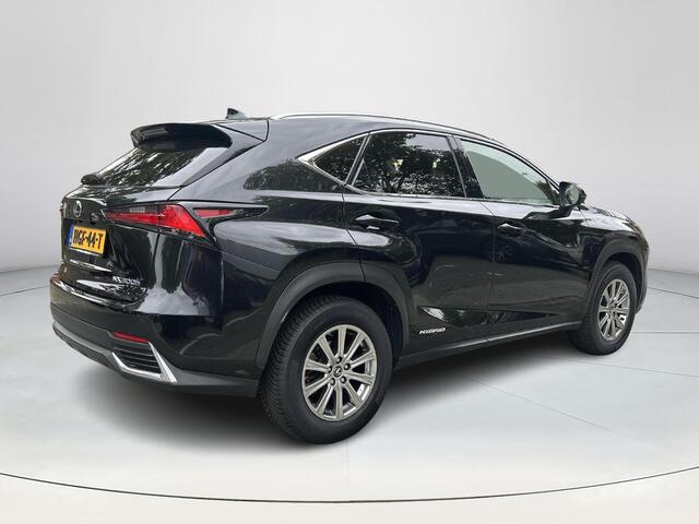 Lexus NX 300h AWD
