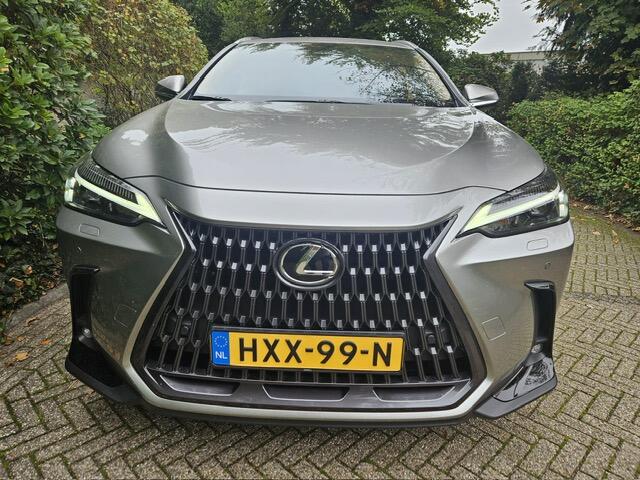 Lexus NX 450h+ AWD Luxury Line Oplaadmogelijkheid