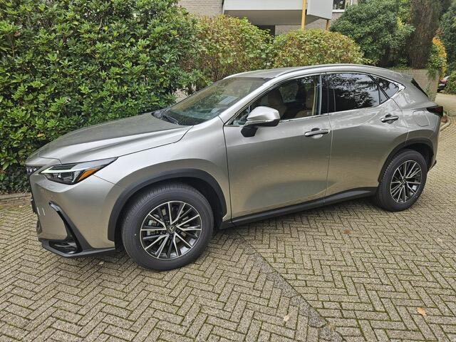 Lexus NX 450h+ AWD Luxury Line Oplaadmogelijkheid