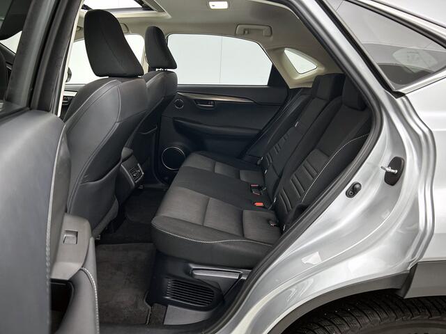 Lexus NX 300h AWD Sport Edition | Trekhaak | Stoelverwarming |