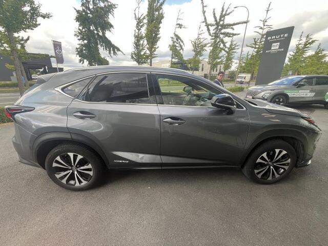 Lexus NX 300H AWD ULTIMATE EDITION AUT. Leder | Trekhaak | Stoelverwarming | Camera
