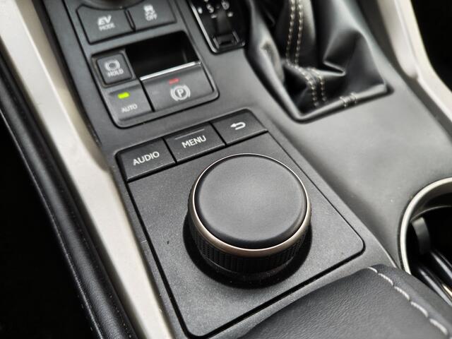 Lexus NX 300h AWD Sport Edition | Trekhaak | 1500 kg trekgewicht | Navi