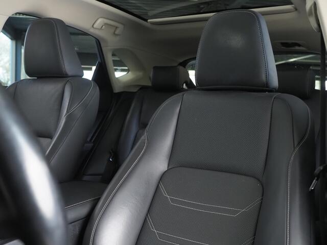 Lexus NX 300h AWD President Line