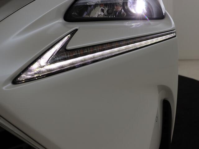 Lexus NX 300h AWD Luxury Line | Sunroof | Elektrische Achterklep | Elektrische Voorstoelen |